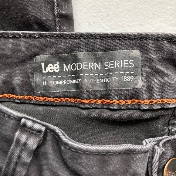 Lee Modern Series Curvy Fit Bootcut - Picture 8 of 9